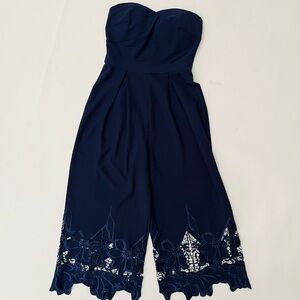 Bailey Blue strapless sweetheart neck wide leg Navy blue lace jumpsuit sz 2